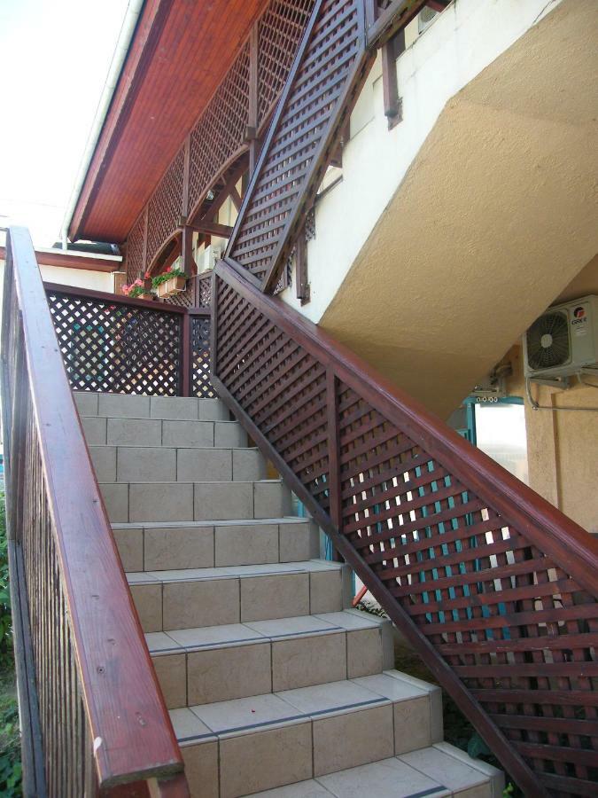 Dorina Apartman Apartment Balatonlelle Exterior photo